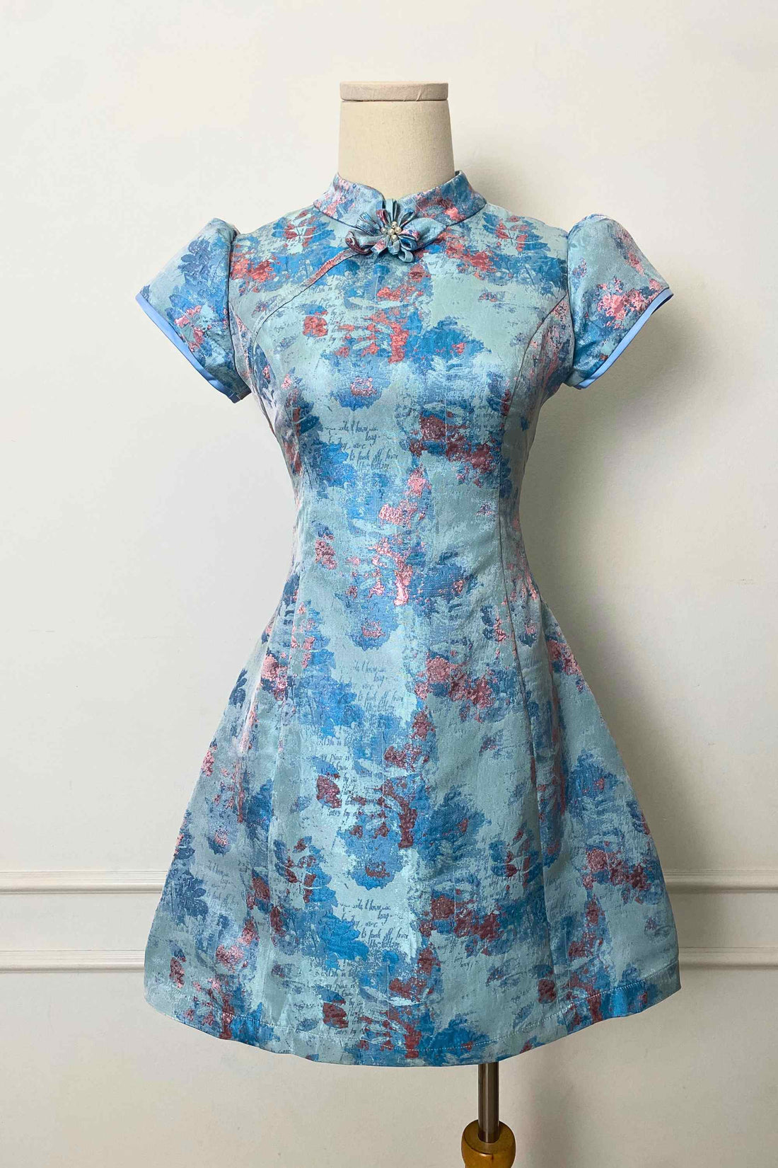 Chinese New Year 2026 Dresses Singapore | Modern Cheongsam & Qipao | VANDAMOD Chinese New Year 2026 Dresses Singapore | Modern Cheongsam & Qipao | VANDAMOD